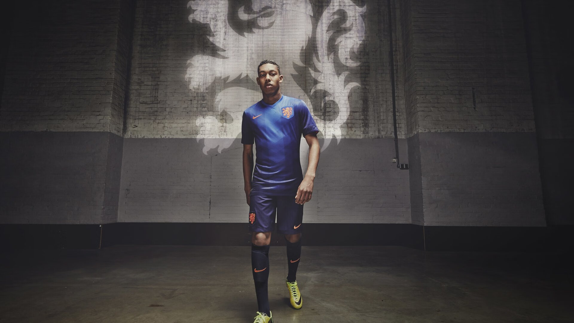 五大联赛历史传控比对比看战术演进轨迹，五大联赛历史出场纪录